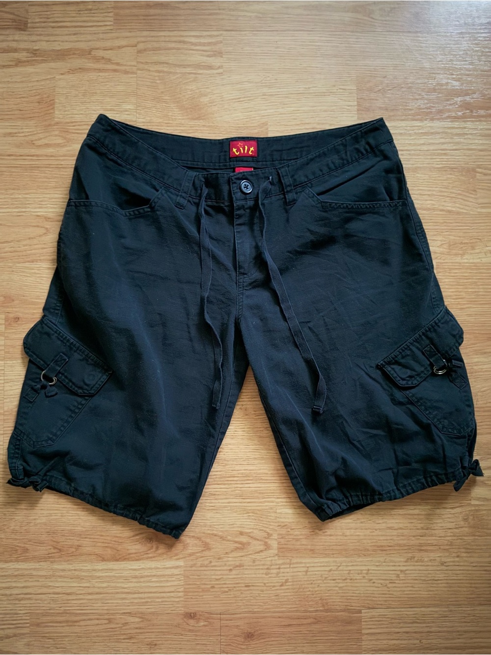 VTG Y2K Tilt Black Low Rise Cargo Shorts Size 9 Grunge